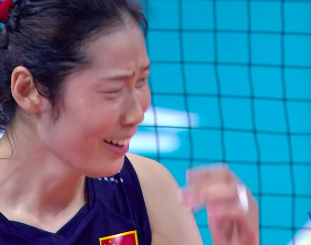 国际足球比赛中,女运动员铩羽而归 国际足球比赛中,女运动员铩羽而归