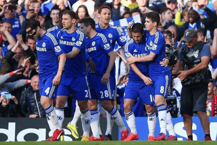 切尔西主场战胜斯坦福桥,继续领跑 切尔西主场战胜斯坦福桥,继续领跑