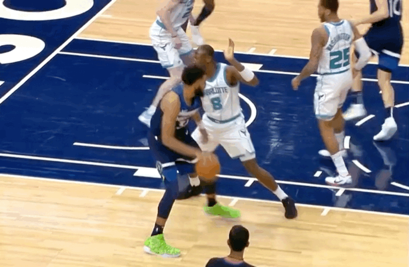 森林狼客场擒黄蜂,爵士失利连败态势难挽 森林狼客场擒黄蜂,爵士失利连败态势难挽