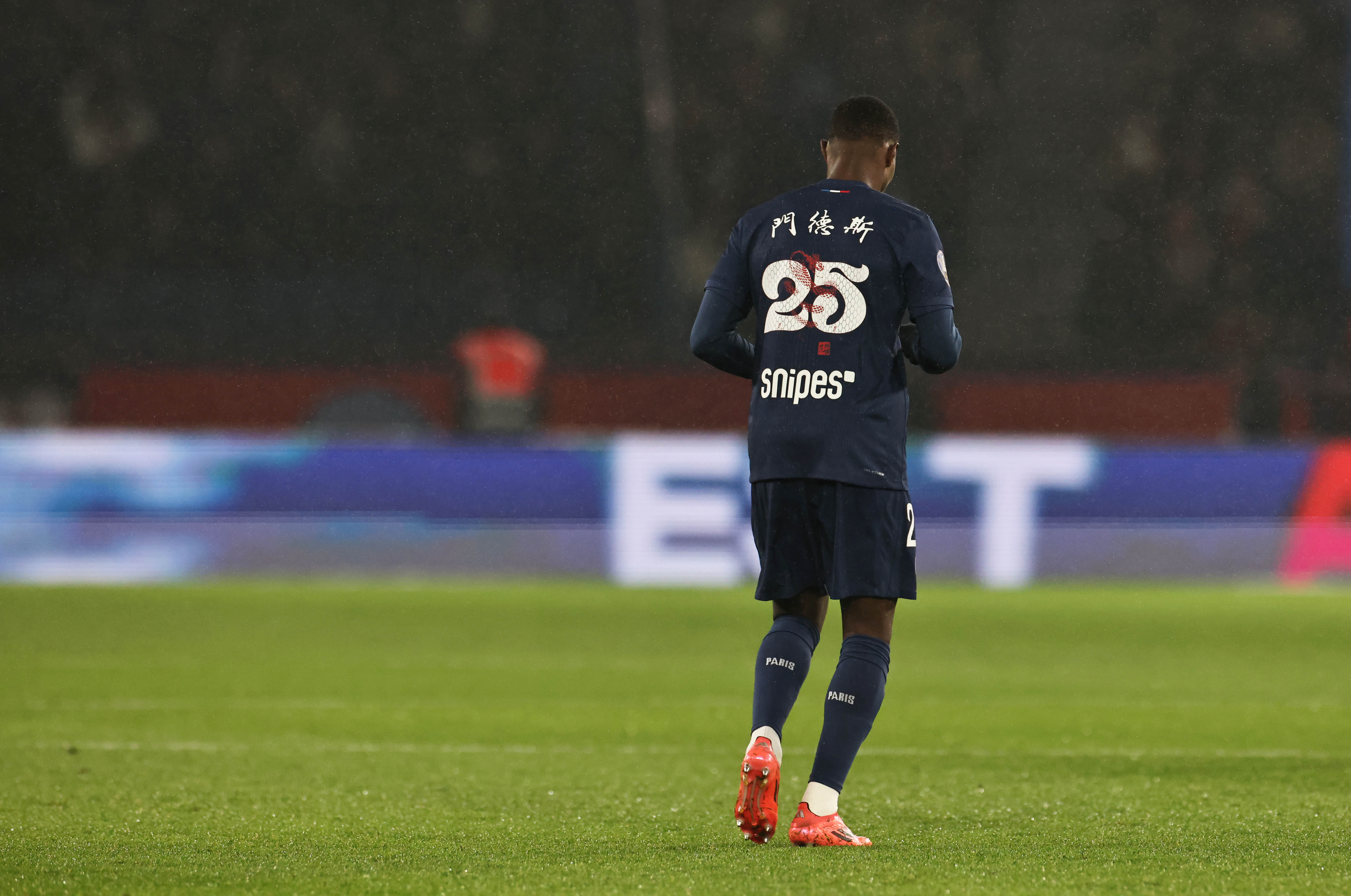 法甲联赛:球迷无法现场观战 法甲联赛:球迷无法现场观战