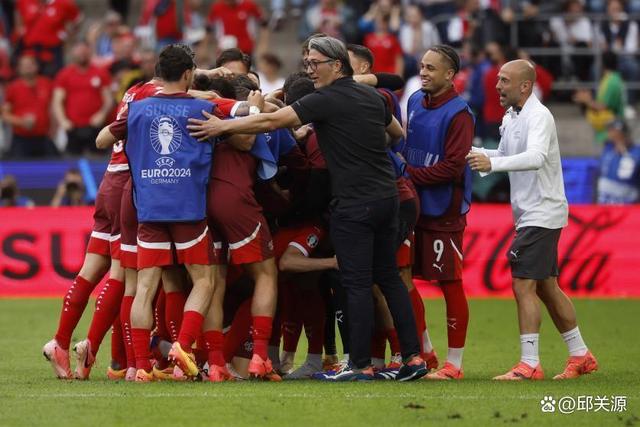 球队之间的激烈较量即将展开 球队之间的激烈较量即将展开