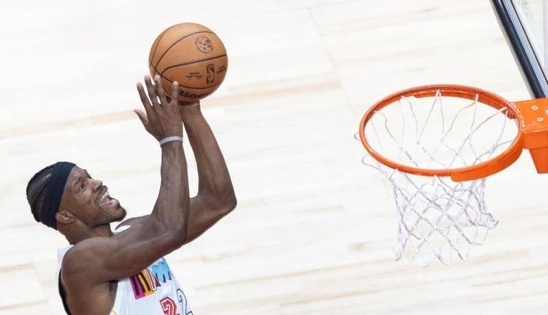 达蒙莱效力表现抢眼,成为球队中流砥柱 达蒙莱效力表现抢眼,成为球队中流砥柱