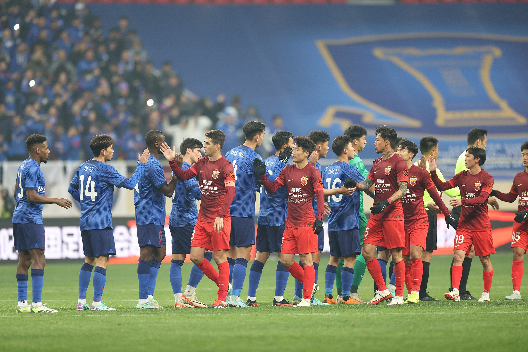 上海申花队晋级至下一轮比赛 上海申花队晋级至下一轮比赛