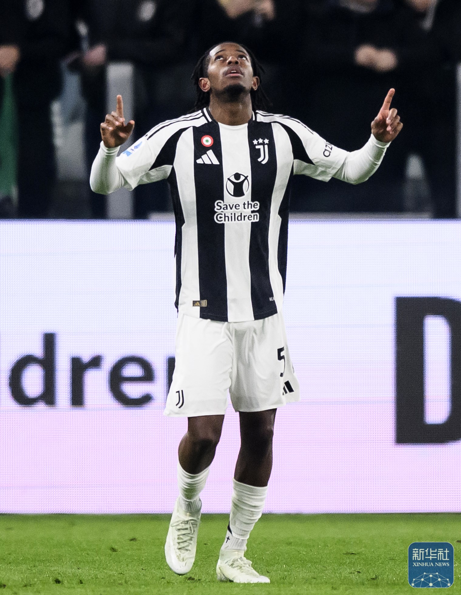 拜仁慕尼黑闷平尤文图斯,出线前景未明 拜仁慕尼黑闷平尤文图斯,出线前景未明