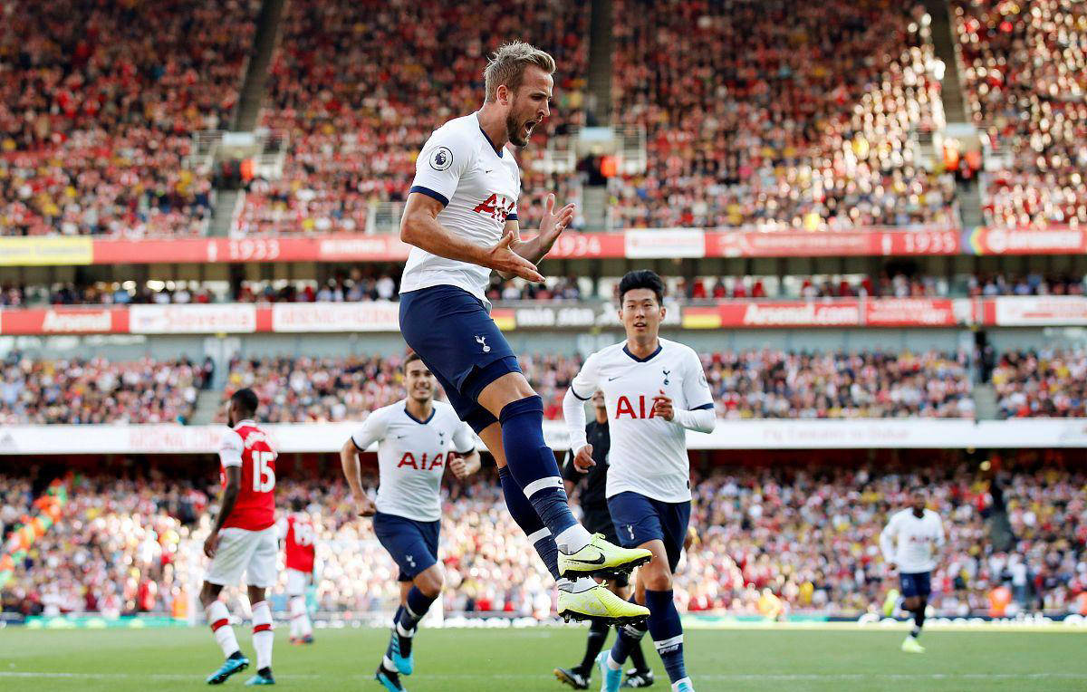 热刺防守稳固,顽强抵抗对手的攻势 热刺防守稳固,顽强抵抗对手的攻势