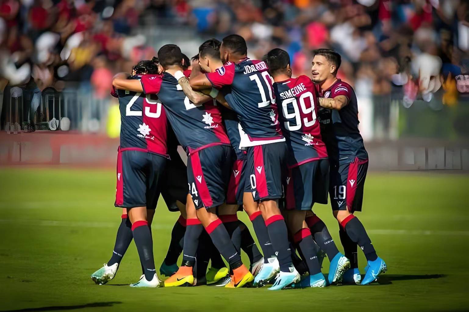 柏林赫塔主场好战,士气高涨 柏林赫塔主场好战,士气高涨