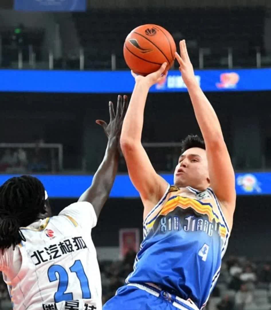 新疆队火力全开,轻松取得五连胜 新疆队火力全开,轻松取得五连胜