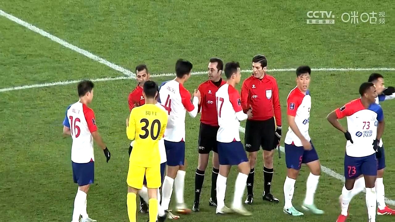 亚洲足球决赛分庭抗礼意外发生 亚洲足球决赛分庭抗礼意外发生