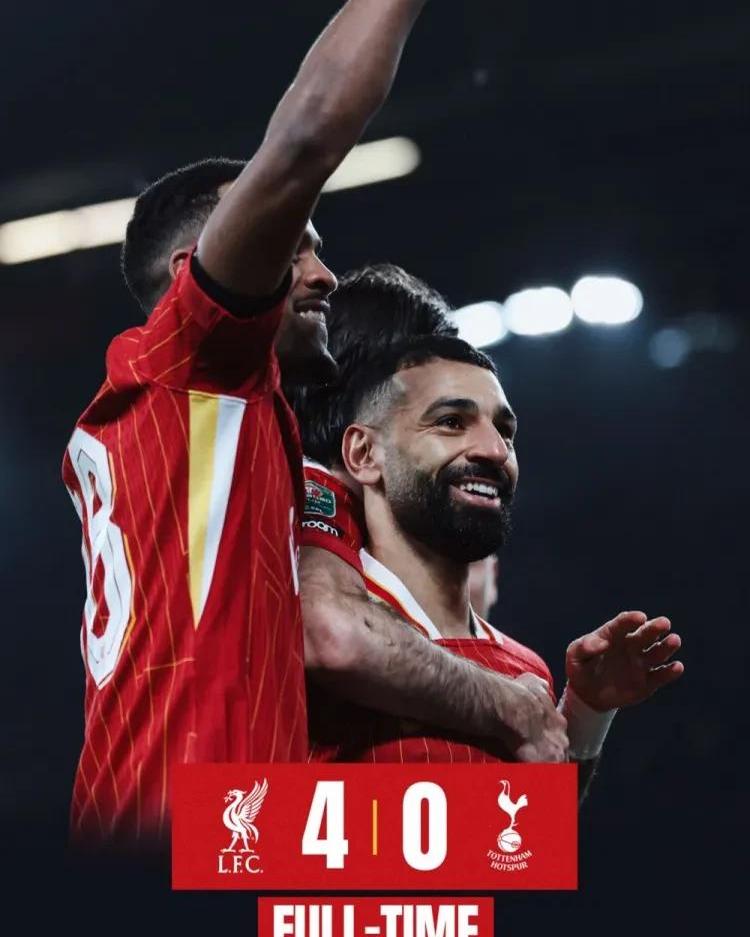 利物浦队球员个个奋勇拼搏,取胜关键战 利物浦队球员个个奋勇拼搏,取胜关键战